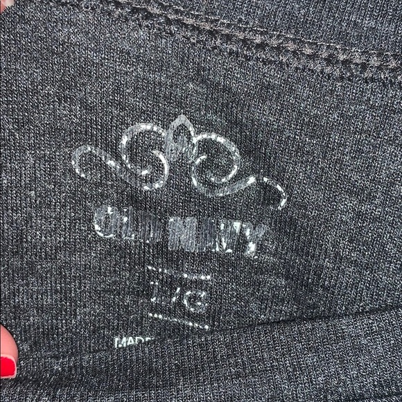 2 blackish/gray short sleeve tops - Picture 3 of 3